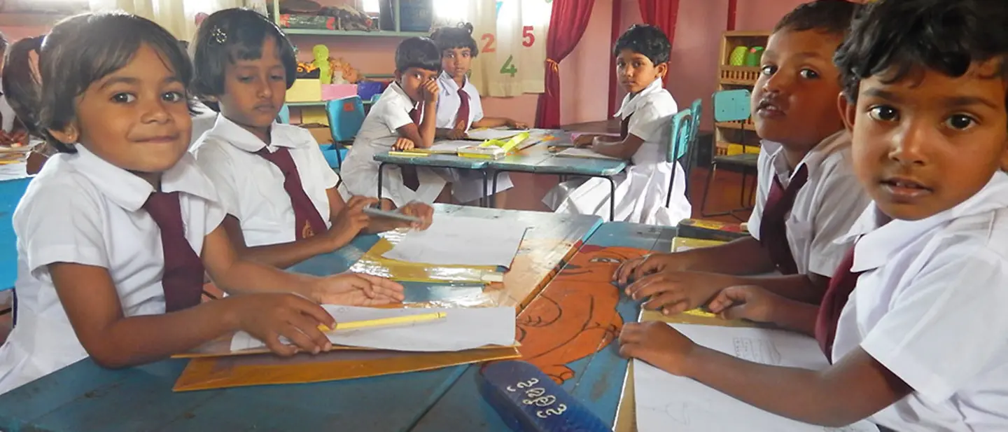 Sri Lanka: Schüler der Thispanekanda Grundschule | © UNICEF/DT2015-25108/Beate Jung UNICEF in Sri Lanka: Schüler der Thispanekanda Grundschule.