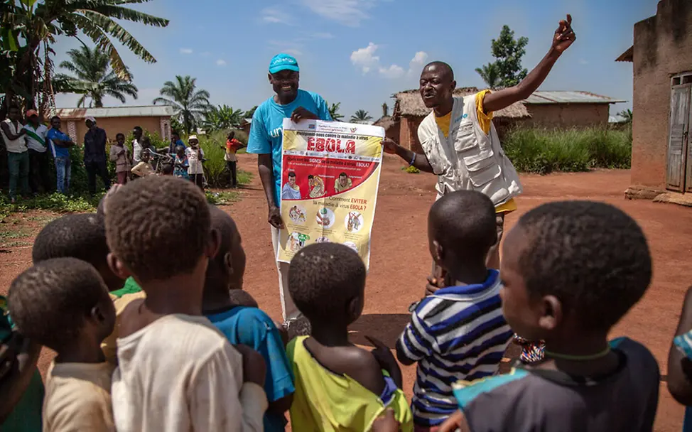 Mit anschaulichen Postern lernen auch die Kleinsten, sich vor Ebola zu schützen. | © UNICEF/Naftalin Ebola im Kongo: Mit anschaulichen Postern lernen auch die Kleinsten, sich vor Ebola zu schützen.