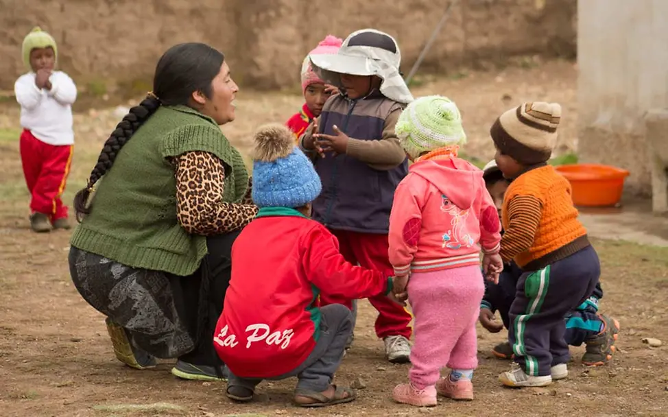 Kinder haben ein Recht auf eine gesunde Entwicklung. | © UNICEF/Duranboger Die ersten Lebensjahre entscheiden über die spätere Entwicklung.
