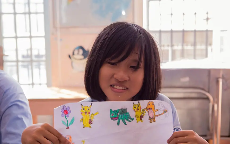 Dao liebt es zu malen. | © UNICEF/Viet Hung Kinder mit Behinderung in Vietnam: Dao liebt es zu malen.