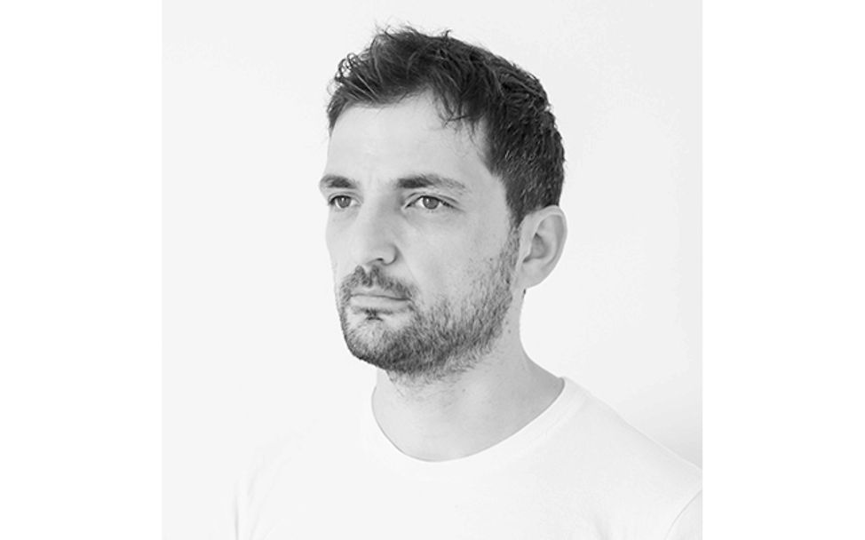 Portrait: Angelos Tzortzinis | © Vasso Balou Portrait: Angelos Tzortzinis