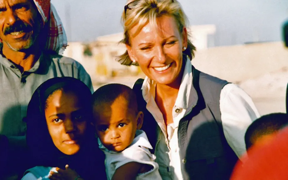 Sabine Christiansen im Irak 2003. Sabine Christiansen im Irak 2003.