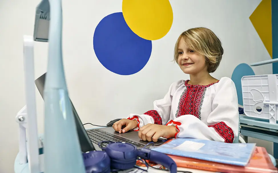 Kinder im Ukraine-Krieg: Ein Großteil der Kinder in der Ukraine braucht Hilfe, um ihre Bildung fortzusetzen.