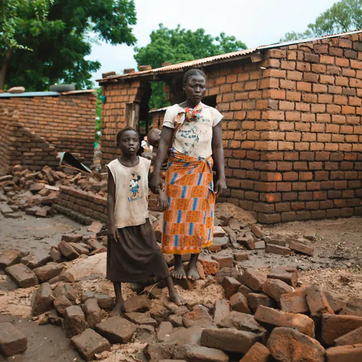 El Niño: Starke Regenfälle und Überschwemmungen in Afrika brachten 2024 unzählige Familien in Gefahr. 
