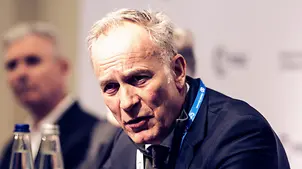 Portrait von Karl Haeusgen