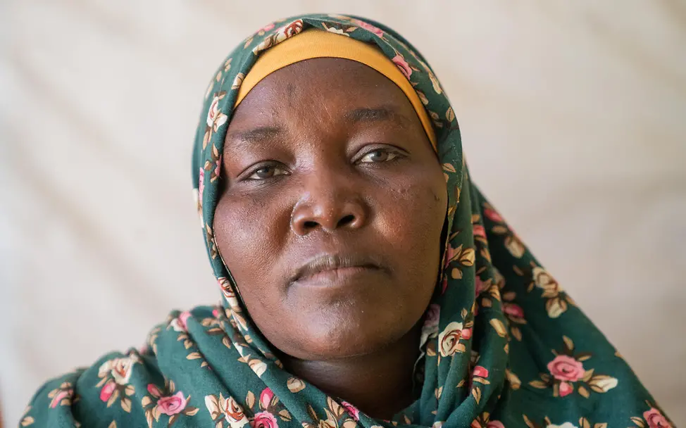 Sudan Geflüchtete Al-Fashir: Amina arbeitet als Hebamme in einem Gesundheitszentrum in Nord-Darfur