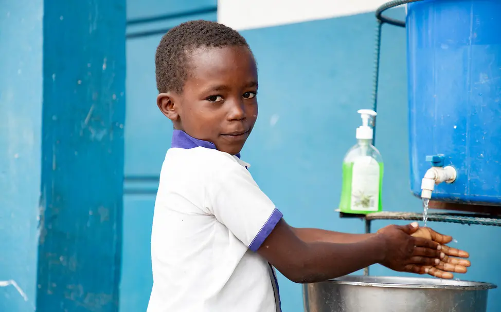 Ebola bekämpfen: In der Demokratischen Republik Kongo gab es einen neuen Ebolaausbruch - UNICEF hilft. 