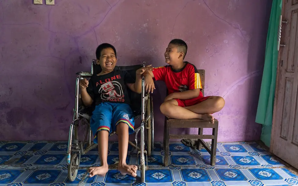 Enge Freundschaften in Banyumas, 2020. | © UNICEF/Ijazah UNICEF 80 Jahre Fotos: Enge Freundschaften in Banyumas, 2020.