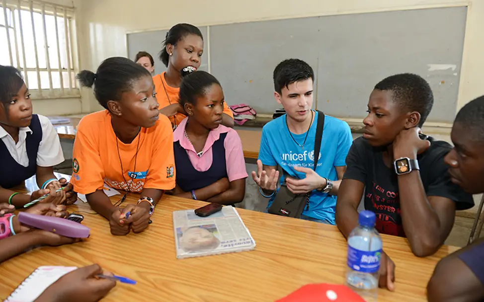 UNICEF-JuniorBotschafter Üwen in Sambia